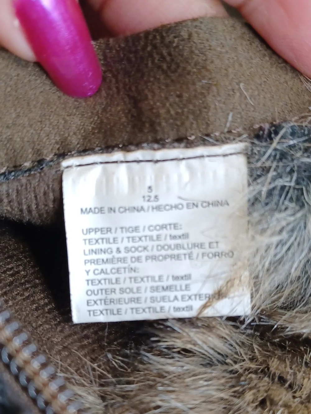 OLD NAVY BEAR HUG FAUX FUR & BROWN FAUX SUEDE BOOT POM POM SZ 5
